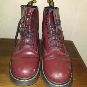 Dr. MARTENS